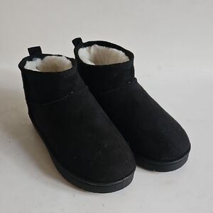Women's Black Shearling-Lined Slip-On Bootie Slippers